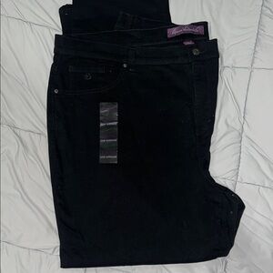 Gloria Vanderbilt Women's Black Skinny Jeans